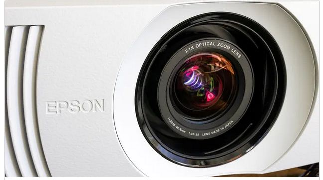 سینمای خانگی اپسون LS11000  بهترین پروژکتور لیزری 4k